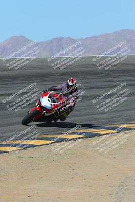 media/Mar-24-2025-Moto Forza (Mon) [[57ce5c5cff]]/1-Advanced Group/Session 2 (Bowl)/